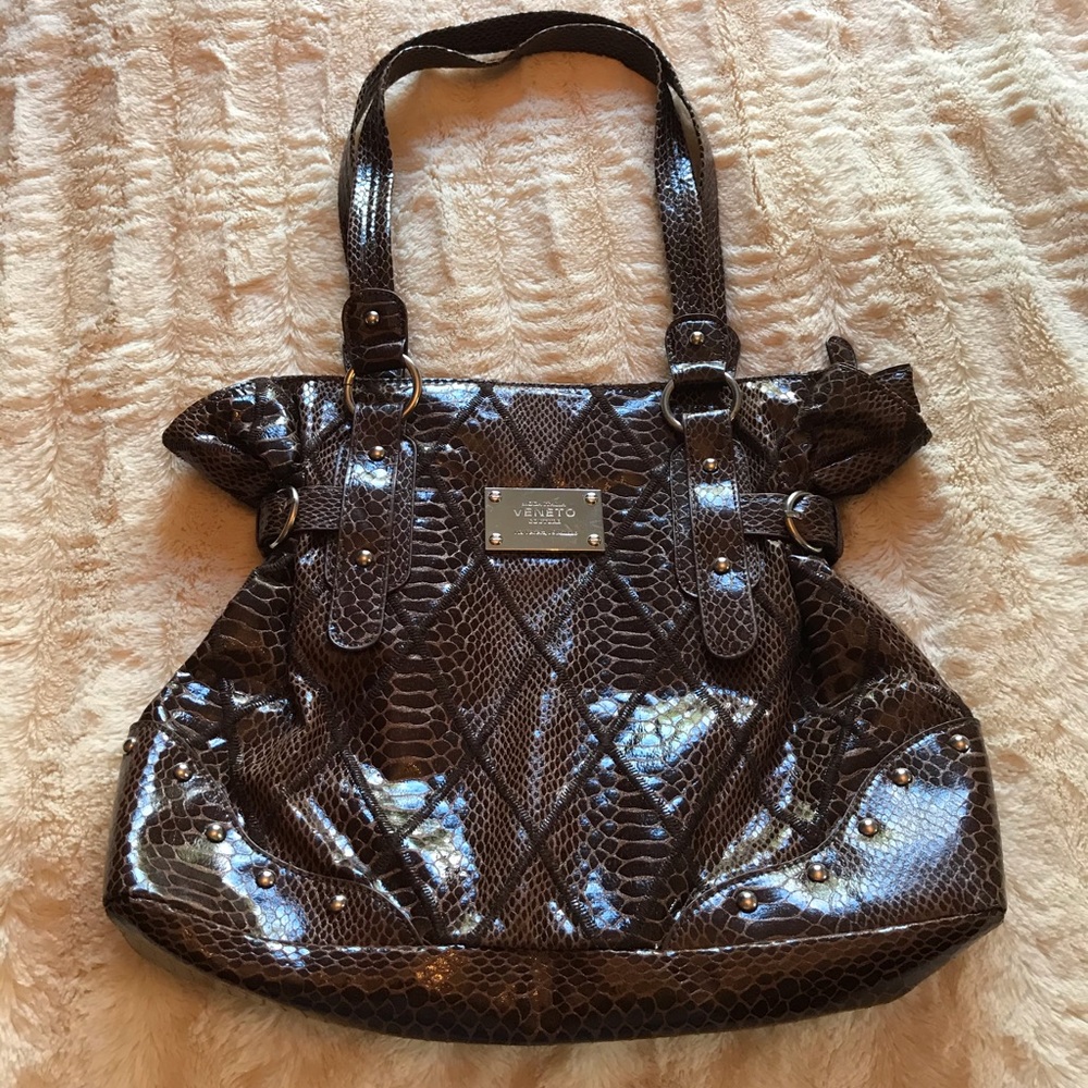 😀 $30/3 Faux snakeskin bag